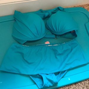 Two piece bikini set